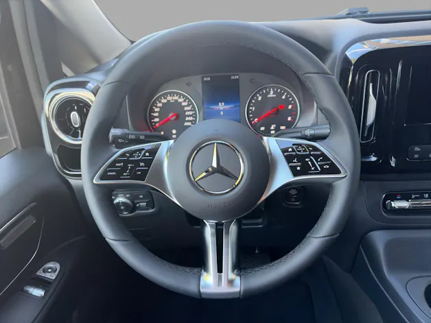 MERCEDES-BENZ Vito 116 CDI Lang Tourer FAMILY 9G 4M Select