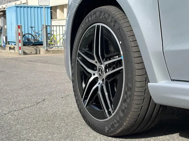 MERCEDES-BENZ V 300 d Exclusive L SWISS EDITION 4MATIC