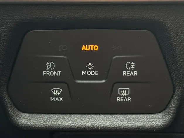 SEAT Leon ST 1.5 eTSI mHEV DSG FR
