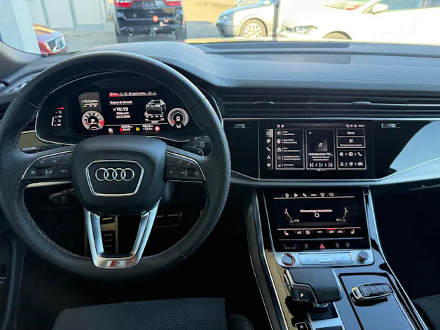 AUDI SQ8 SUV TFSI quattro tiptronic