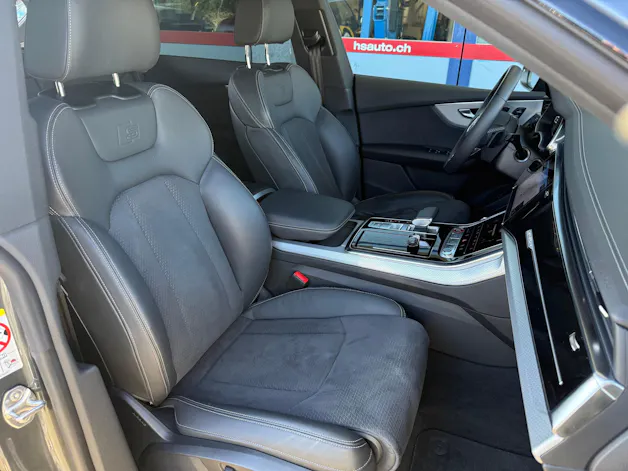 AUDI SQ8 SUV TFSI quattro tiptronic