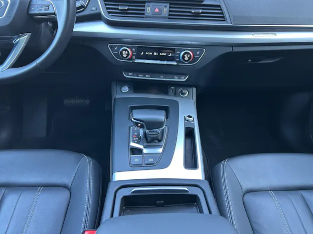 AUDI Q5 45 TFSI S-line quattro S-tronic