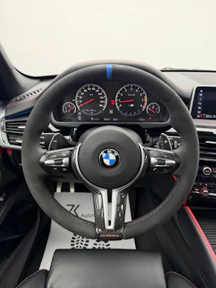 BMW X5M Edition Black Fire Steptronic / Akrapovic Abgasanlage / H&R Federn / 360° Kamera / Panoramadach / H&K Soundsystem
