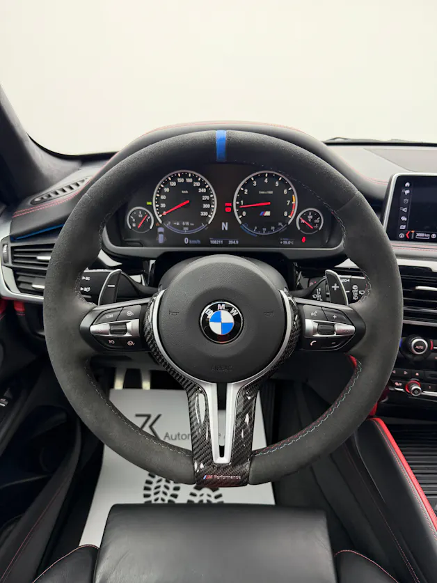 BMW X5M Edition Black Fire Steptronic / Akrapovic Abgasanlage / H&R Federn / 360° Kamera / Panoramadach / H&K Soundsystem