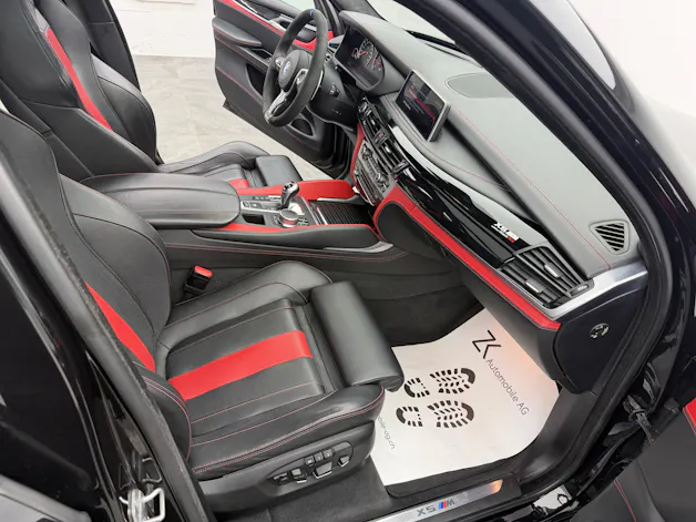 BMW X5M Edition Black Fire Steptronic / Akrapovic Abgasanlage / H&R Federn / 360° Kamera / Panoramadach / H&K Soundsystem