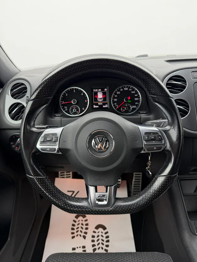 VW Tiguan 2.0 TDI BMT CUP ABT 205PS 4Motion DSG / RF-Kamera / Navi / PDC / DAB / AHK-Schwenkbar /