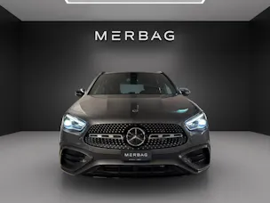 MERCEDES-BENZ GLA 250 4MATIC Swiss Star