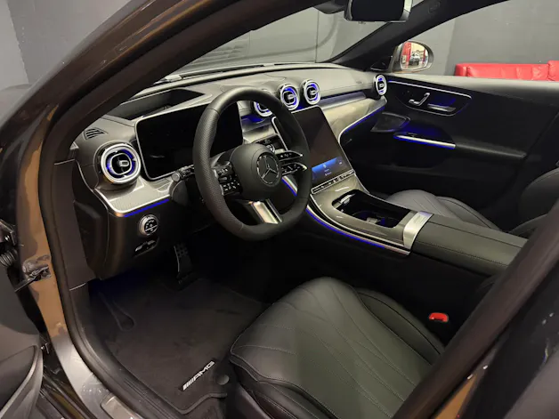 MERCEDES-BENZ C 220 d 4M - SwissStar - AMG / DISTRONIC / 360 Grad Kamera / Leder Nappa / Hinterachslenkung