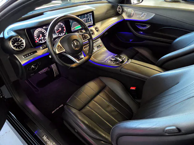 MERCEDES-BENZ E 400 AMG Line 4matic Coupé