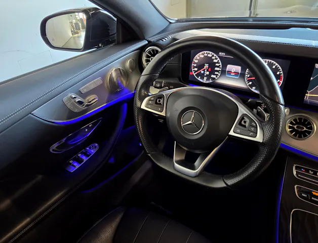 MERCEDES-BENZ E 400 AMG Line 4matic Coupé
