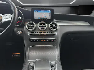 MERCEDES-BENZ GLC 200 AMG Line 4Matic