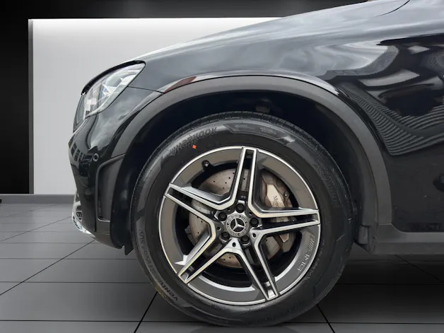 MERCEDES-BENZ GLC 200 AMG Line 4Matic