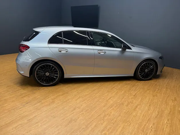 MERCEDES-BENZ A 220 4M - AMG / DISTRONIC / 360 Grad Kamera / Leder-Paket / Winter-Paket / Night-Paket