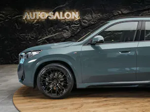 BMW X1 xDrive 23i M Sport *20" Felgen*Abstandstempomat*AHK*