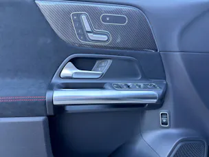 MERCEDES-BENZ GLA 200 Night Star 7G-DCT