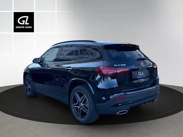 MERCEDES-BENZ GLA 200 Night Star 7G-DCT