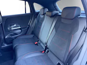 MERCEDES-BENZ GLA 200 Night Star 7G-DCT