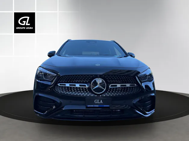 MERCEDES-BENZ GLA 200 Night Star 7G-DCT