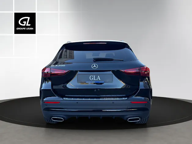 MERCEDES-BENZ GLA 200 Night Star 7G-DCT