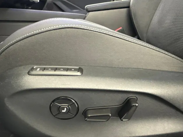 SKODA Superb 2.0 TSI Sport. 4x4 DSG