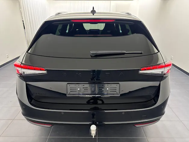 SKODA Superb 2.0 TSI Sport. 4x4 DSG