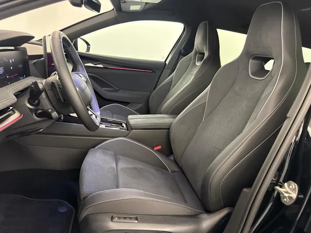SKODA Superb 2.0 TSI Sport. 4x4 DSG
