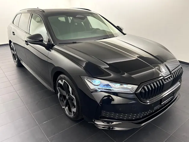 SKODA Superb 2.0 TSI Sport. 4x4 DSG