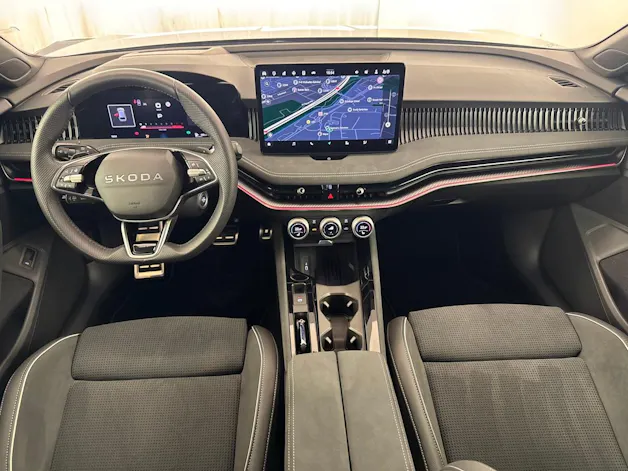 SKODA Superb 2.0 TSI Sport. 4x4 DSG