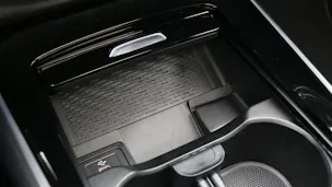 MERCEDES-BENZ GLA 250 4MATIC Swiss Star