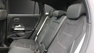 MERCEDES-BENZ GLA 250 4MATIC Swiss Star