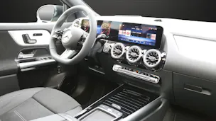 MERCEDES-BENZ GLA 250 4MATIC Swiss Star