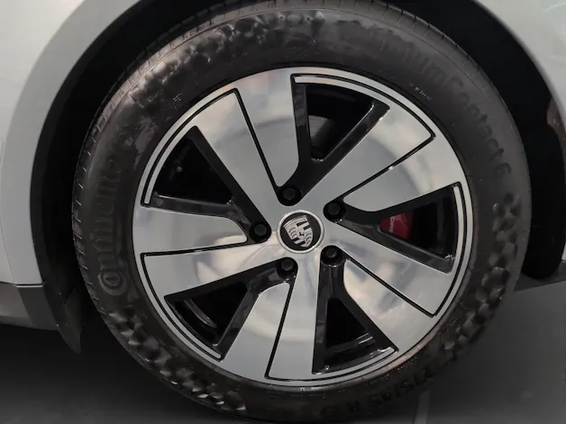 PORSCHE Taycan 4S