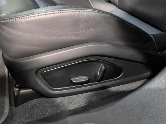 PORSCHE Taycan 4S