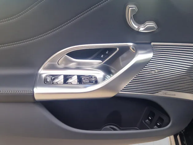 MERCEDES-BENZ C 400 94 kWh 4Matic