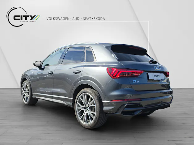 AUDI Q3 2.0 40 TDI S line quattro S-Tronic