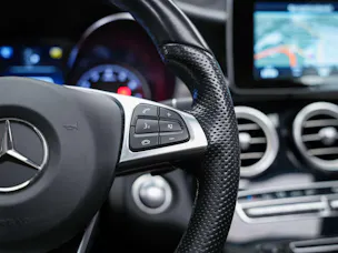 MERCEDES-BENZ GLC Coupé 250 AMG Line 4Matic 9G-Tronic *CH-Fahrzeug*Panorama*360° Kamera*Memory*
