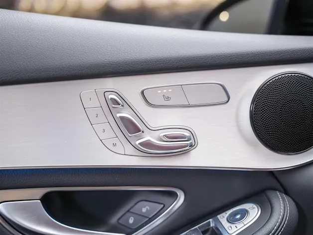 MERCEDES-BENZ GLC Coupé 250 AMG Line 4Matic 9G-Tronic *CH-Fahrzeug*Panorama*360° Kamera*Memory*