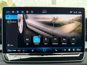 VW Tayron 2.0 TDI 193 PS 4Motion R-Line *** ANHÄNGERKUPPLUNG & HEAD UP DISPLAY ***