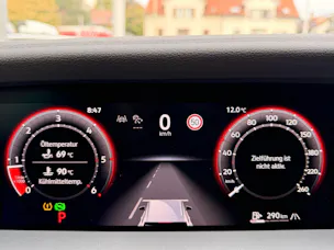 VW Tayron 2.0 TDI 193 PS 4Motion R-Line *** ANHÄNGERKUPPLUNG & HEAD UP DISPLAY ***