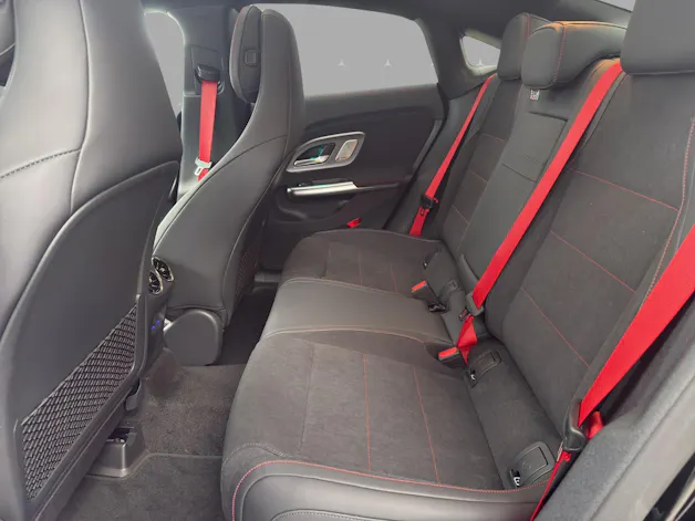 MERCEDES-BENZ CLA 220 8G-DCT 4Matic