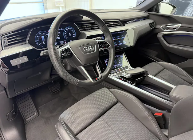 AUDI e-tron 55 Advanced Black Edition quattro