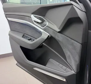 AUDI e-tron 55 Advanced Black Edition quattro