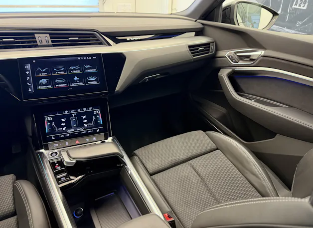 AUDI e-tron 55 Advanced Black Edition quattro