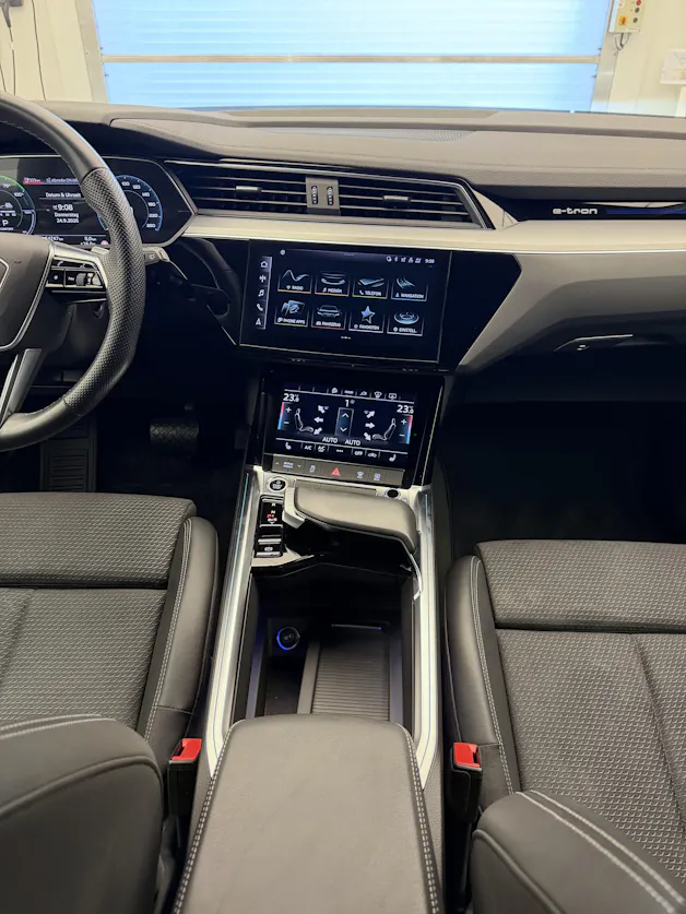 AUDI e-tron 55 Advanced Black Edition quattro