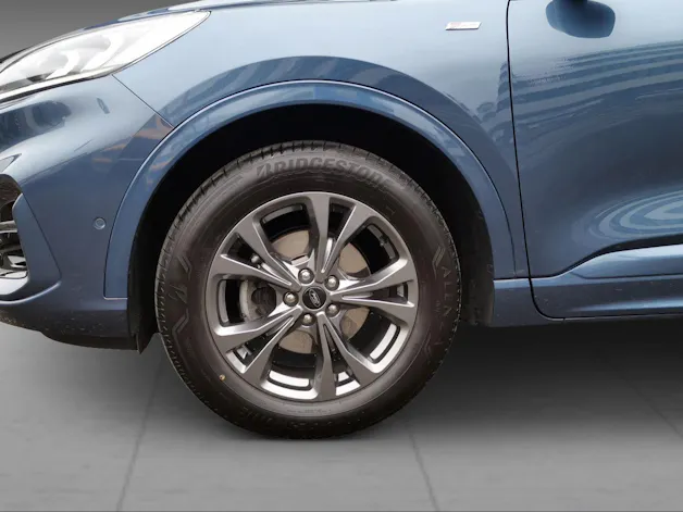 FORD Kuga 2.5 Hybrid ST-Line X 4x4