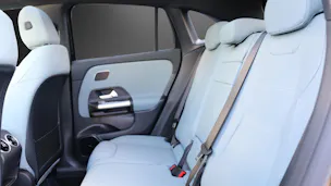 MERCEDES-BENZ GLA 250 4MATIC Swiss Star