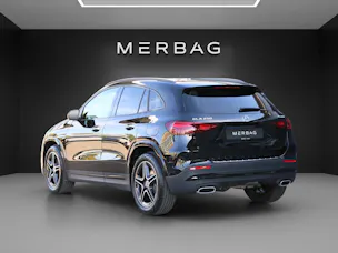MERCEDES-BENZ GLA 250 4MATIC Swiss Star