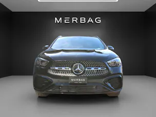 MERCEDES-BENZ GLA 250 4MATIC Swiss Star