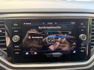 VW T-Roc 2.0 TSI 4MOTION STYLE ***ANHÄNGERKUPPLUNG & PANORAMAGLASDACH***