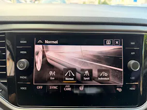 VW T-Roc 2.0 TSI 4MOTION STYLE ***ANHÄNGERKUPPLUNG & PANORAMAGLASDACH***